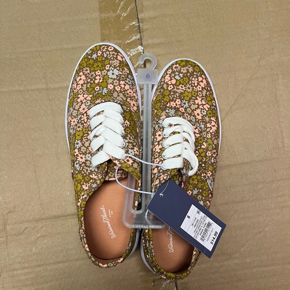 Womens shoes
